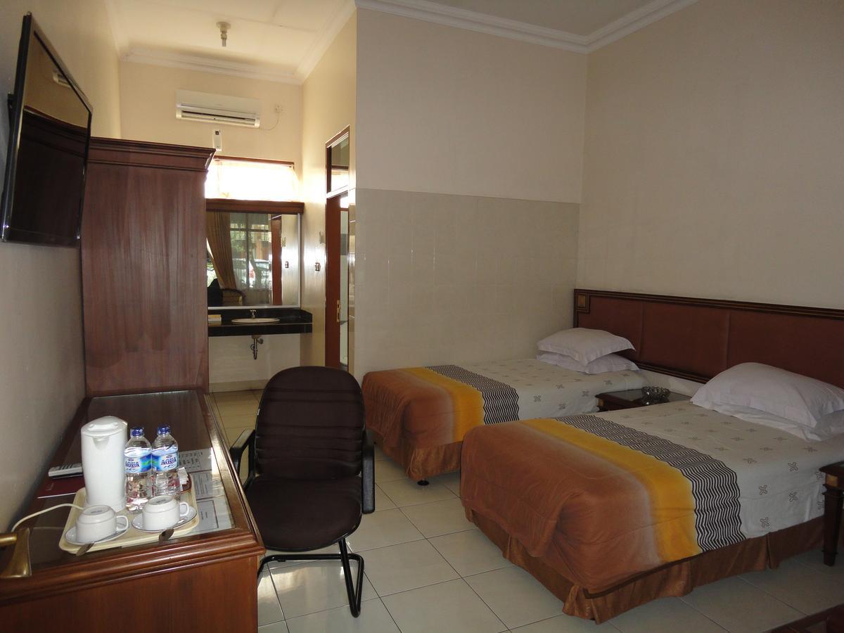 تْشيريبون Langensari Hotel المظهر الخارجي الصورة