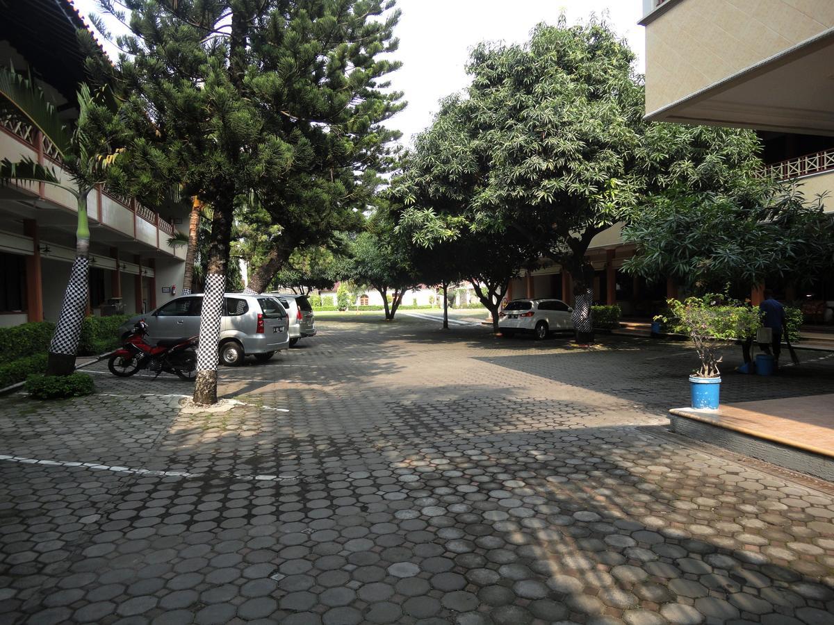 تْشيريبون Langensari Hotel المظهر الخارجي الصورة