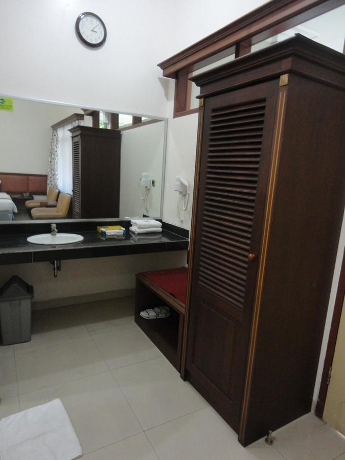 تْشيريبون Langensari Hotel المظهر الخارجي الصورة