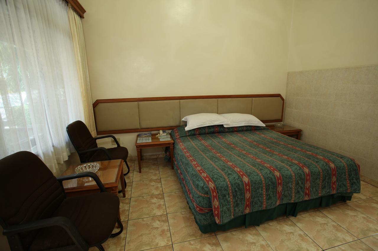 تْشيريبون Langensari Hotel المظهر الخارجي الصورة